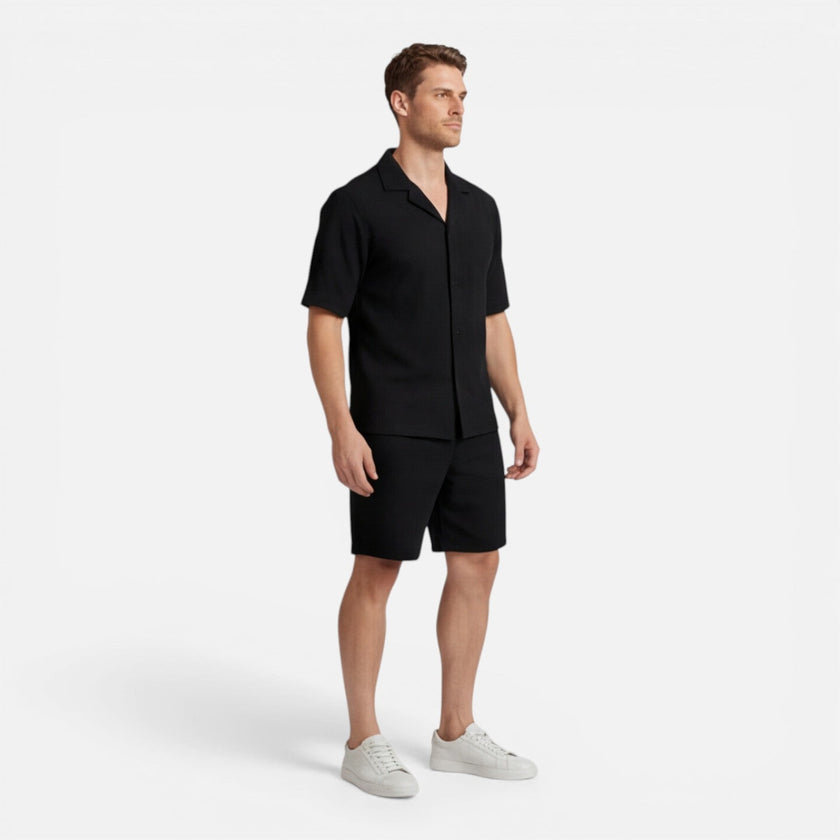 Men's FJØRNA corduroy shirt and shorts set, casual summer outfit with a relaxed fit, perfect for warm weather.
