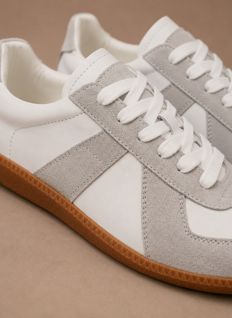 Men's low-top suede sneakers by FJØRNA, lightweight casual shoes with a sleek design and comfortable fit for everyday wear.