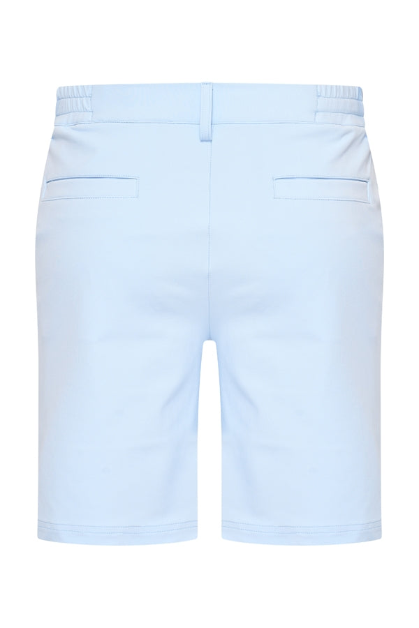 Light blue men's Bermuda shorts from FJØRNA, casual summer pants with a relaxed fit and comfortable waistband.