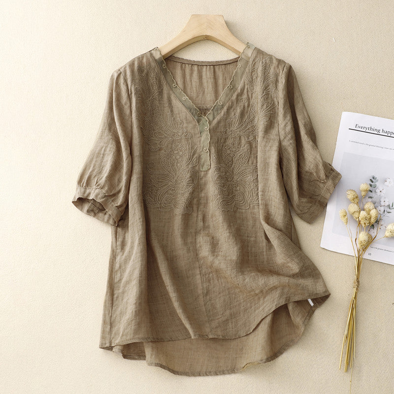 FJØRNA women's summer blouse with V-neck and short sleeves, made of lightweight linen fabric, in a casual and stylish design