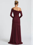 FJØRNA one-shoulder high-slit women's maxi dress in flowing fabric, perfect for summer and special occasions.