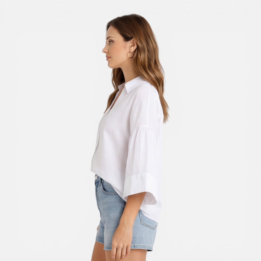 FJØRNA women's lightweight summer blouse in loose fit, oversized design, perfect for vacation and casual wear.