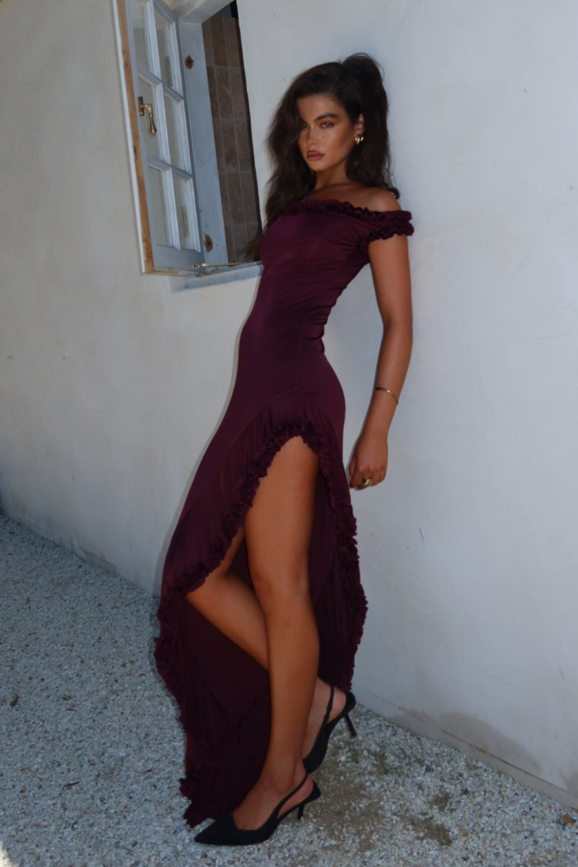 FJØRNA Studio | Off-Shoulder Ruffle Slit Midi Dress