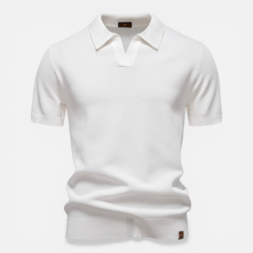 Men's slim fit knit polo shirt by FJØRNA, lightweight and breathable men's shirt displayed on a model.