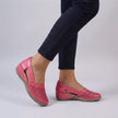 FJØRNA orthopedic wedge sandals in rose red with scalloped trim and side cut-outs, showcasing stylish and supportive footwear.