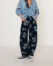 Women’s FJØRNA wide-leg denim jeans, stylish pants with a relaxed fit, featuring classic denim fabric and a high-rise waist.