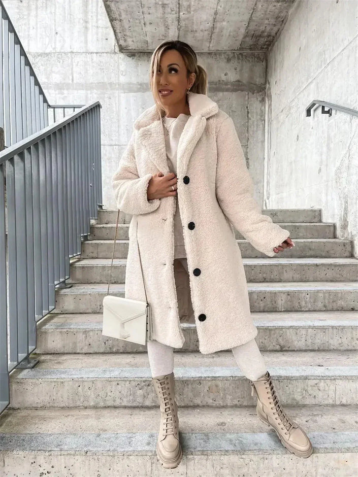 Emma | Elegant Single-Button Coat with Luxurious Shoulder Design