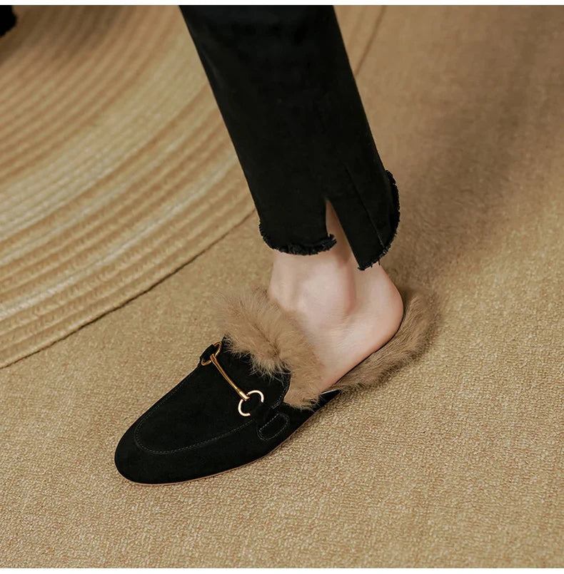 FJØRNA women's Fur Mule slippers with plush lining and slip-on design, showcasing soft, luxurious footwear for women.