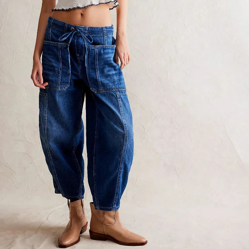 FJØRNA women's cotton pull-on jeans, stylish casual pants for women, shown in a relaxed fit with classic denim look
