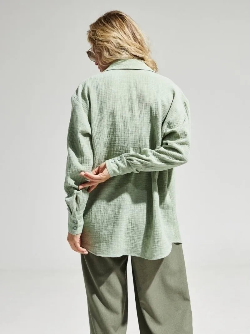 Lacceti Valencia 100% cotton summer shirt in light fabric, displayed flat with collar and short sleeves.