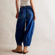 FJØRNA women's pull-on cotton jeans pants, casual fit with classic five-pocket design, in a versatile denim style.