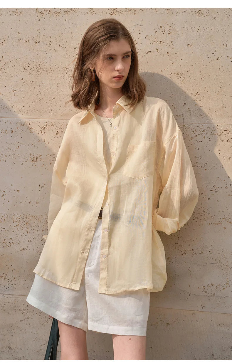 FJØRNA women's linen shirt, lightweight and breathable top for women, in a natural linen fabric with a relaxed fit.