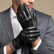 FJØRNA men's sheepskin leather gloves, stylish accessory with soft, warm leather and detailed stitching, ideal for cold weather.