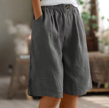 FJØRNA Renee™ Comfort Shorts in soft fabric, featuring a relaxed fit and elastic waistband, ideal for casual wear.