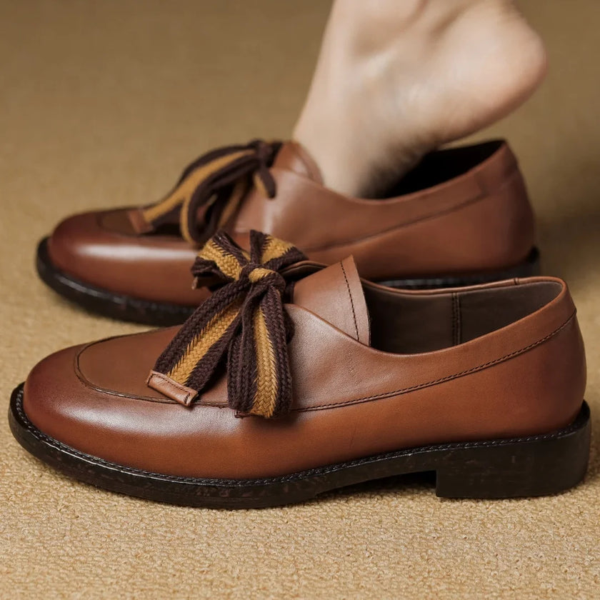 FJØRNA women's handcrafted leather loafers with cushioned insoles, stylish slip-on shoes for women, in classic brown leather.