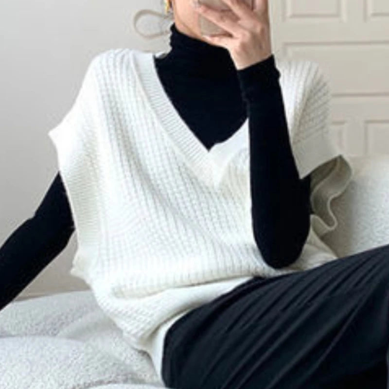 Clara – Sweater Vest Women - Cozy Knit | Fashion Knitwear 3