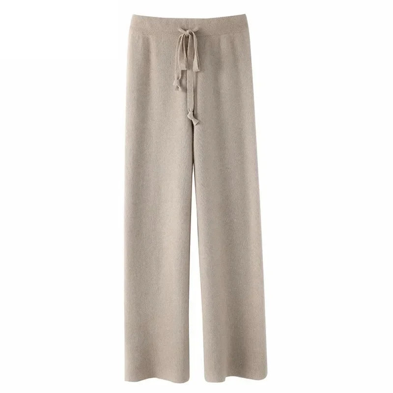 FJØRNA women's joggers, stylish and comfortable pants with a relaxed fit, shown in a soft, casual fabric.