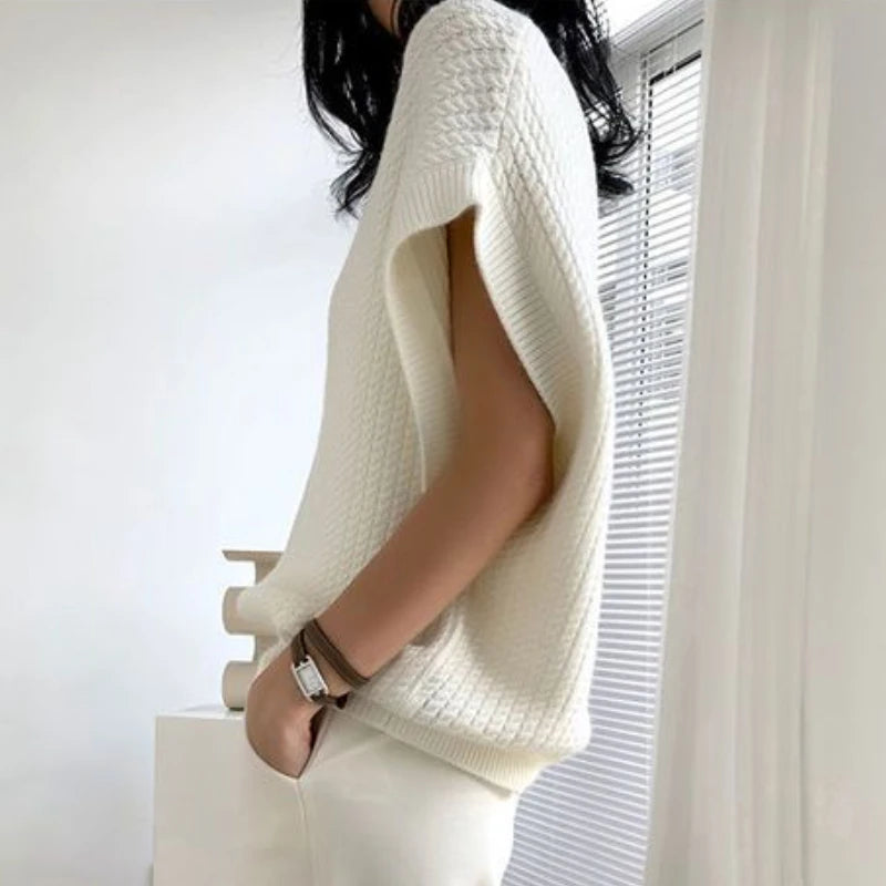 Clara – Sweater Vest Women - Cozy Knit | Fashion Knitwear 4