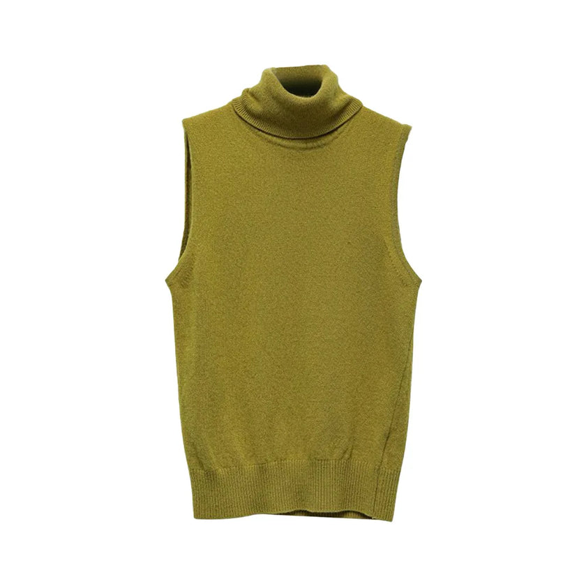 FJØRNA women's sleeveless wool vest, stylish tops for women, featuring a cozy, lightweight design perfect for layering.