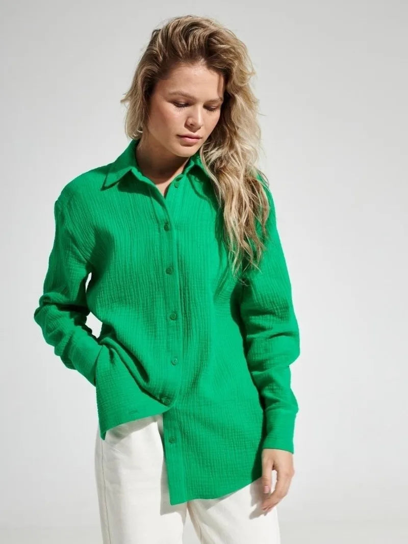 Lacceti Valencia 100% cotton summer shirt in light fabric with short sleeves and button front, casual style for warm weather.