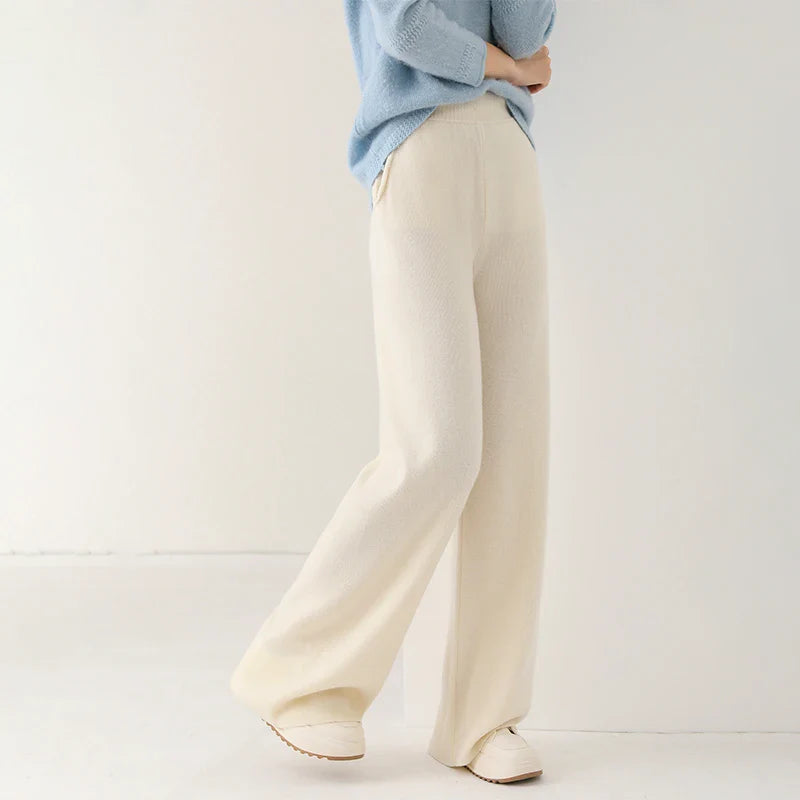 FJØRNA women's merino wool joggers with wide-leg design, soft and cozy pants for comfortable casual wear.