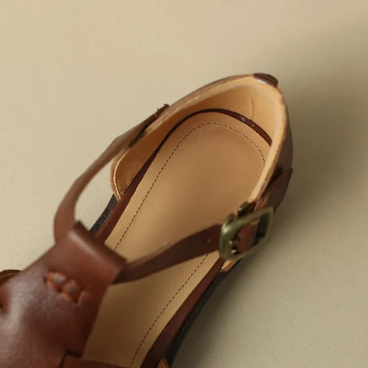FJØRNA Italian leather women’s sandals with adjustable straps, showcasing stylish open-toe footwear for warm weather.