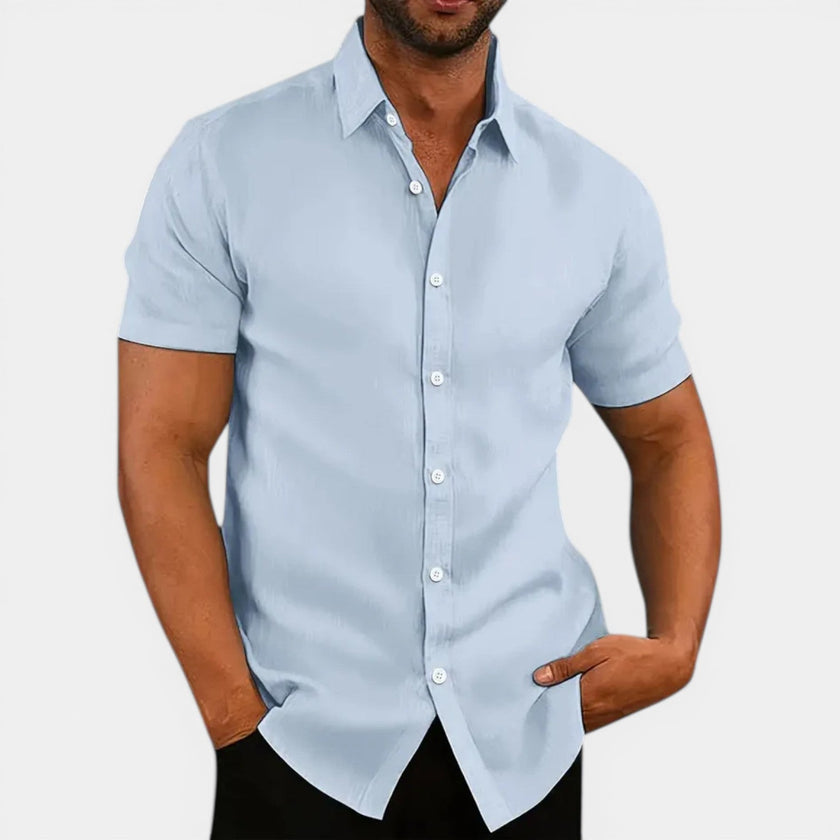 FJØRNA men's short sleeve shirt, breathable lightweight summer slim fit shirt with a casual design and button-up front.