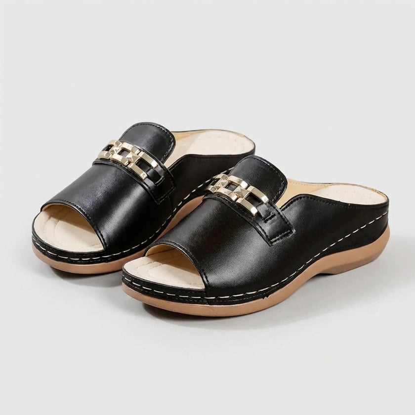 FJØRNA orthopedic peep-toe chain link wedge sandals for women, featuring stylish design and comfortable wedge heel.
