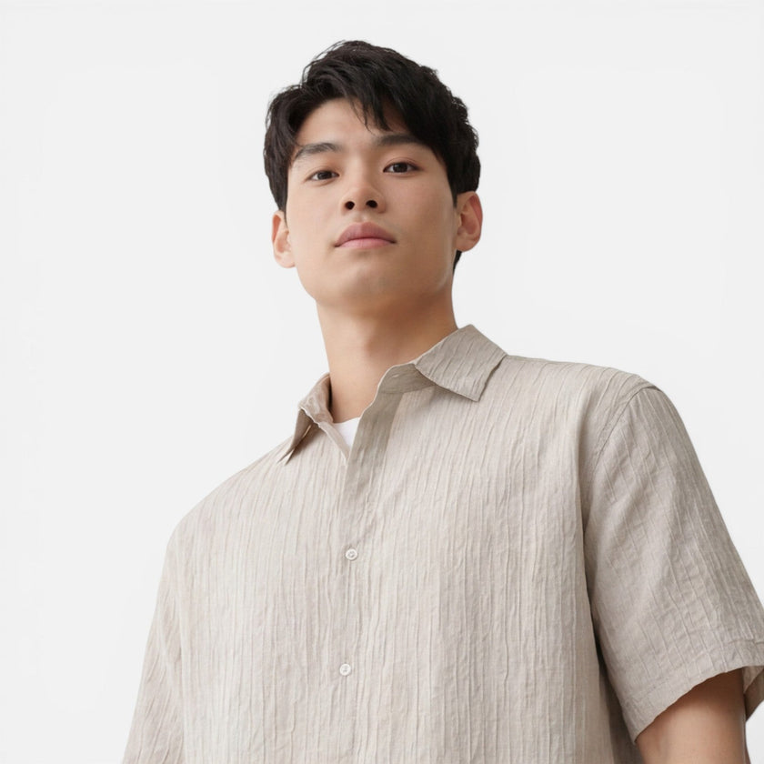 Men's lightweight Tencel short sleeve shirt from FJØRNA, breathable summer shirt with comfort fit and casual style.