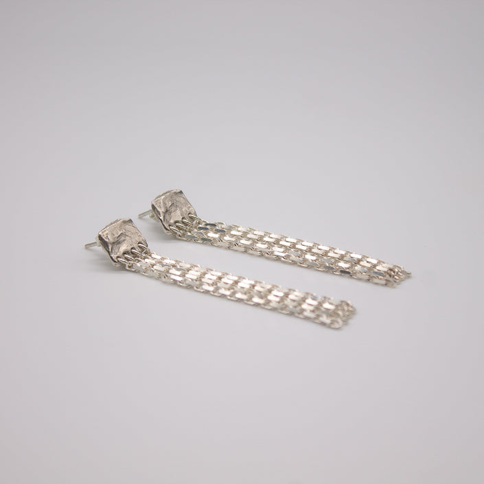 Lundby | Elegant Silver Chain Earrings with Subtle Studs