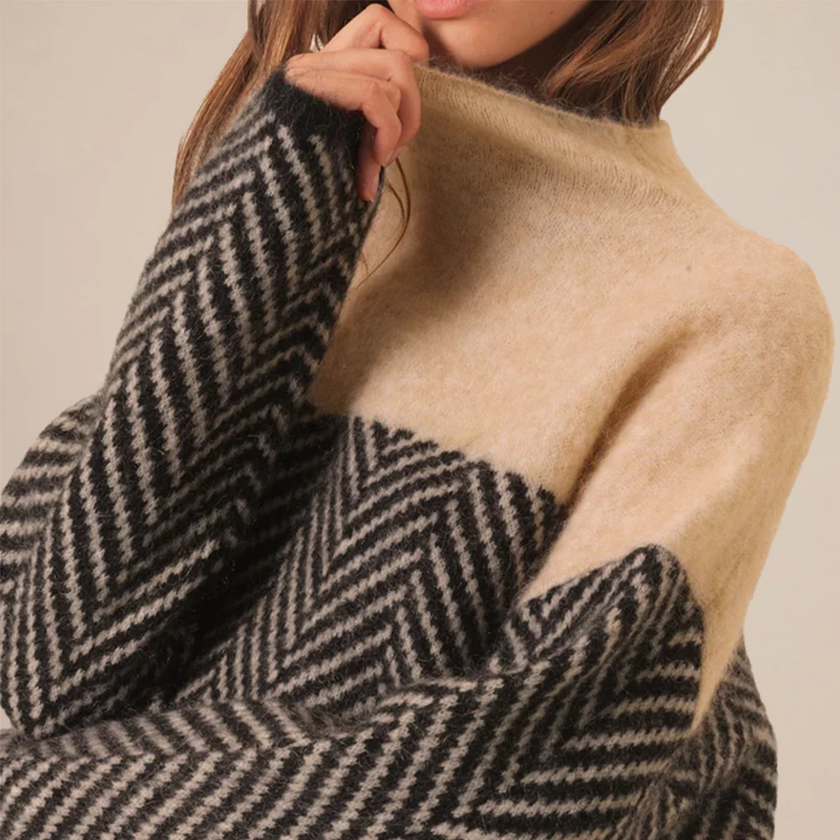 Eireann | Cashmere Turtleneck Sweater, Luxuriously Soft Design