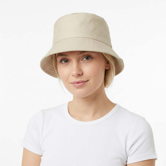 Unisex minimalist bucket hat with stitched brim, stylish and lightweight FJØRNA brand hat for casual wear.