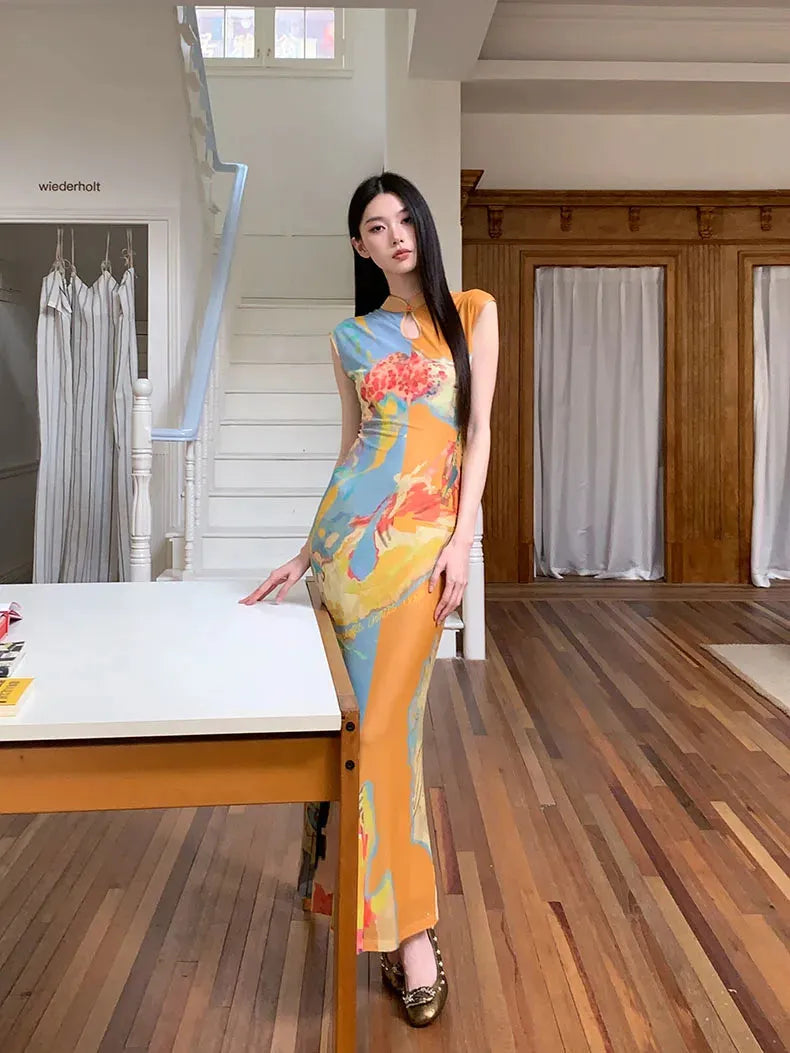 FJØRNA vintage floral cut-out maxi dress for women, featuring a flowy silhouette and summer floral pattern for special occasions.