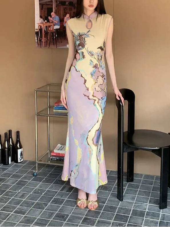 FJØRNA vintage floral cut-out maxi dress for women, featuring a flowing design ideal for summer and special occasions.