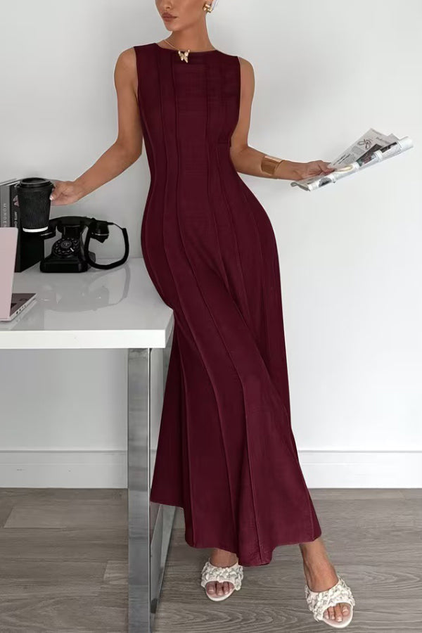 FJØRNA solid color round neck sleeveless pleated maxi dress, casual wedding dress with elegant design and flowing fabric.