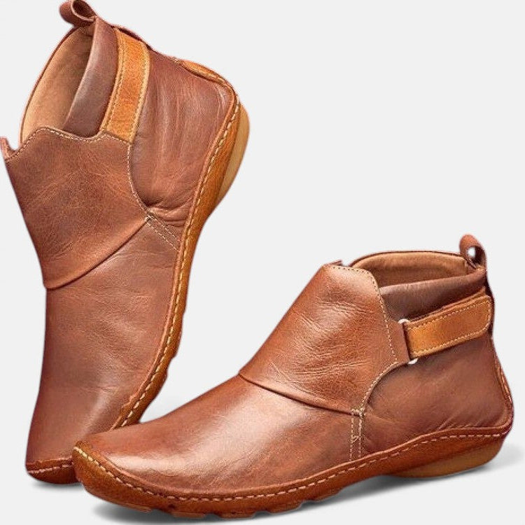 Elsa™ FJØRNA orthopaedic ankle boots with city flair, featuring stylish design and supportive structure for comfortable wear.