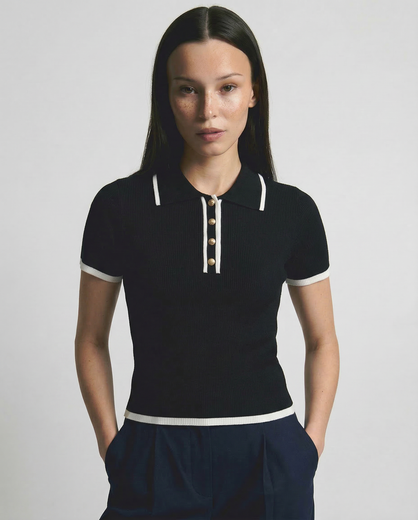 FJØRNA women's cotton polo top, soft white short-sleeve shirt with classic collar and button placket, casual and comfortable.