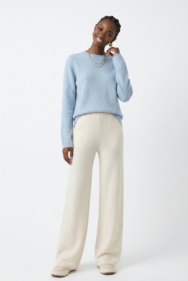 FJØRNA women's merino wool wide-leg joggers, stylish and comfortable pants with a relaxed fit and soft knit fabric.