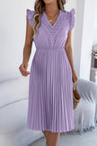 FJØRNA solid color V-neck lace-trimmed sleeveless midi dress with pleated skirt, casual style, perfect for summer wear.