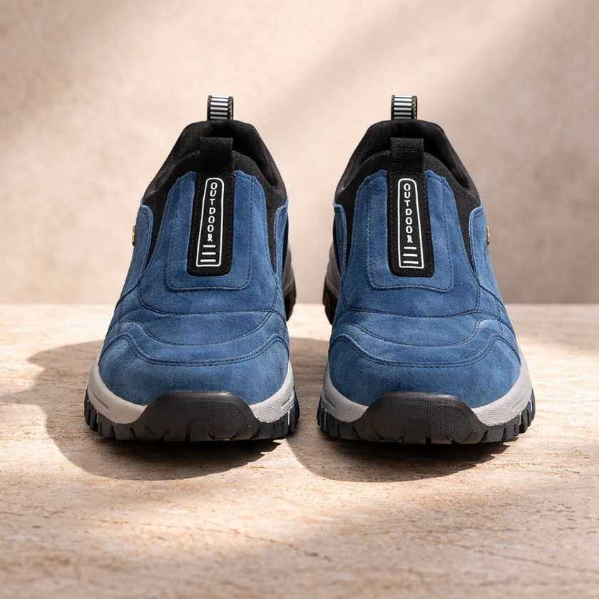 Men's blue FJØRNA hiking shoes with orthopedic support, supportive hiking boots designed for comfort and durability.