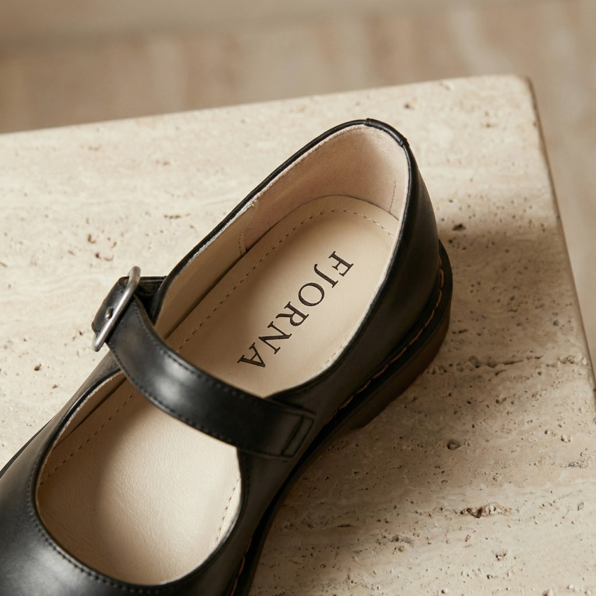 FJØRNA Nina vintage leather Mary Jane shoes for women with a strap and comfortable sole in brown.