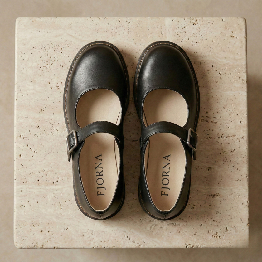 FJØRNA Nina vintage leather Mary Jane shoes for women with classic design, strap, and comfortable sole in brown leather.