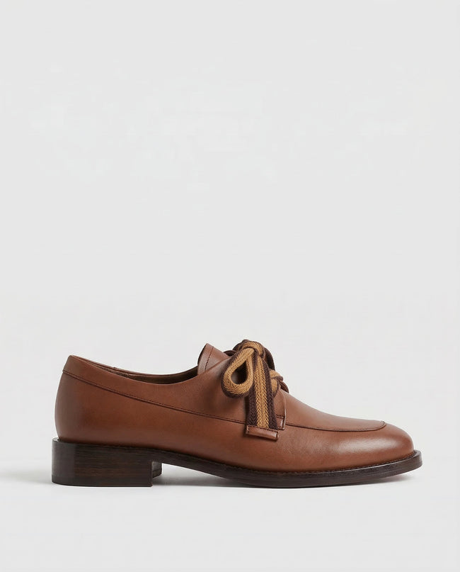 FJØRNA women's handcrafted leather loafers with cushioned insoles, displayed on a white studio background.