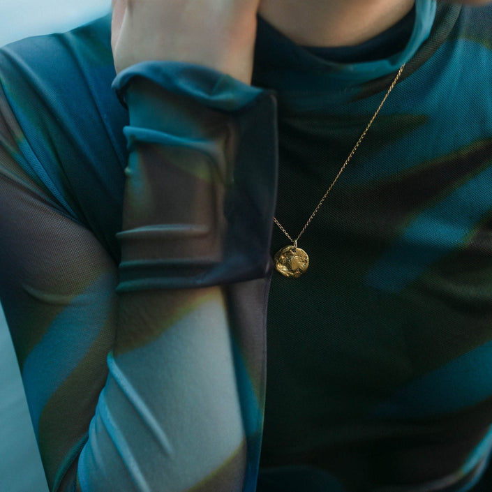 NORDDAL | Gold-Plated Anchor Chain Necklace with Pendant