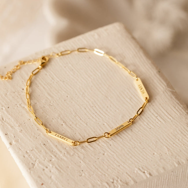 Mia – Women’s Personalized Mini Name Bar Bracelet | Elegant Charm 1