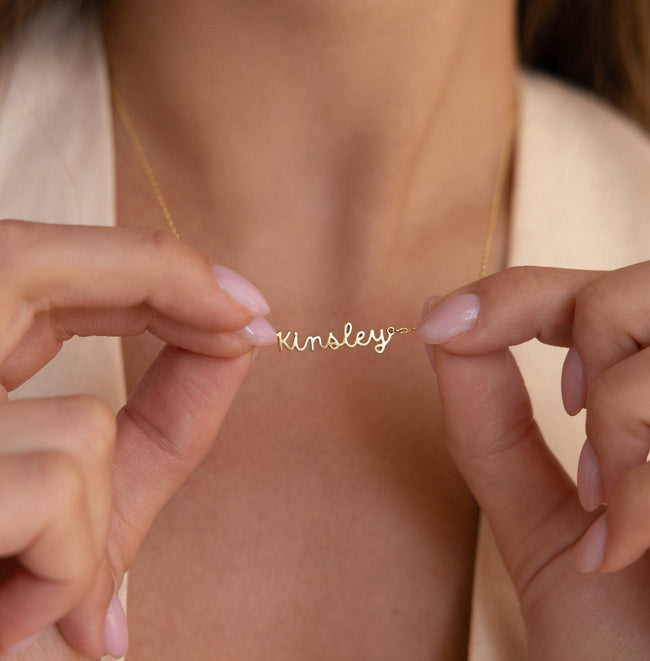 Iselin | Tiny Dream Name Necklace in Gold or Silver