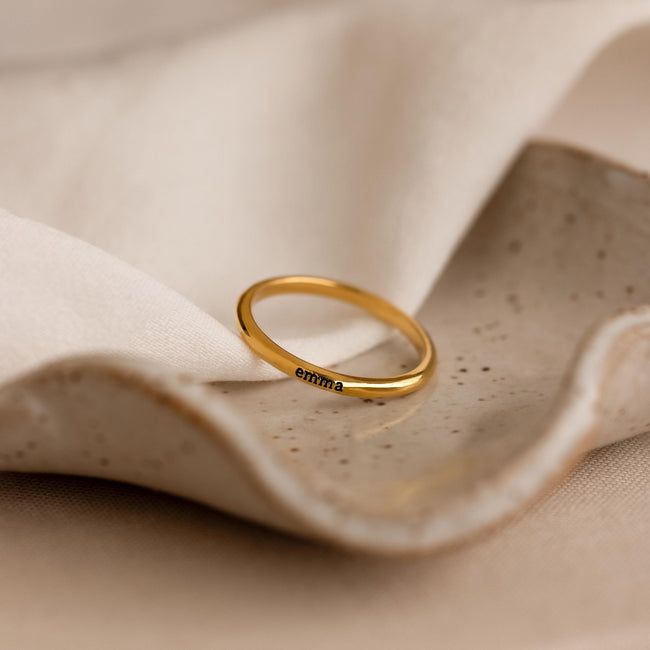Elise | Minimal Engraved Name Ring in Gold or Silver