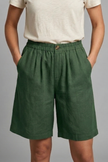FJØRNA Juniper women's relaxed fit shorts with elastic waistband, lightweight and comfortable for casual wear.