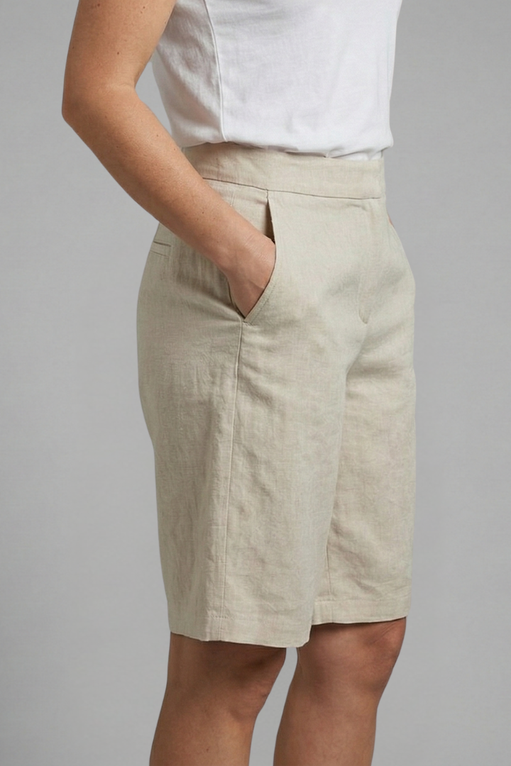 FJØRNA lightweight high-waist summer shorts for women with drawstring waist and side pockets, knee-length casual fashion.