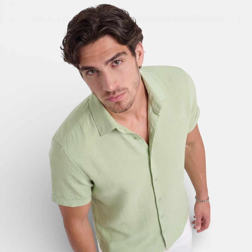 Men's FJØRNA linen cotton blend short sleeve shirt, breathable summer fit with lightweight fabric and casual style.